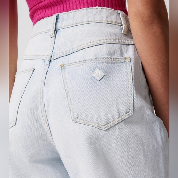 NWT Abrand A Carrie High Rise Jean in Millie Relaxed Fit 27 - Picture 3 of 12